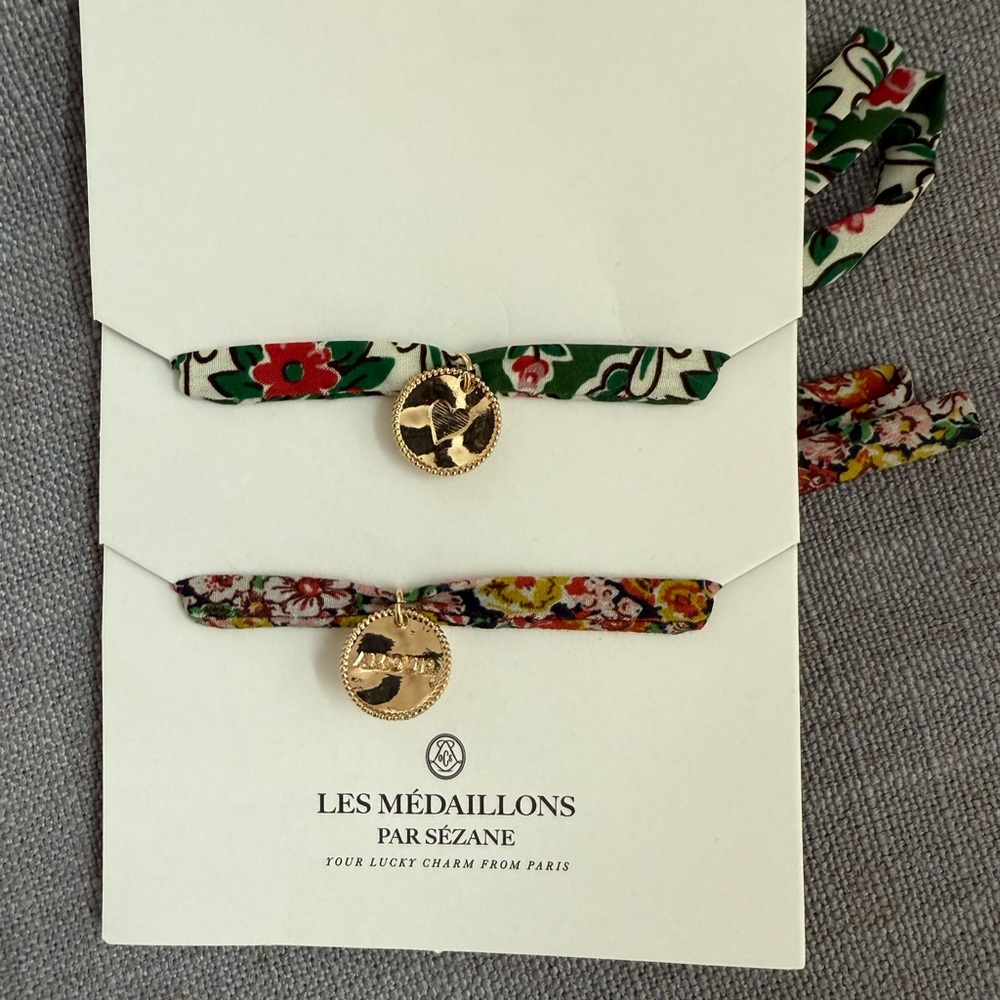 Sézane Floral Charm Bracelets - Green and Multicolor
